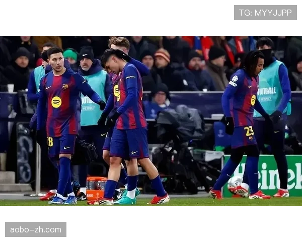 巴萨中场德容腿筋受伤持续缺阵，中场组织面临人员调整